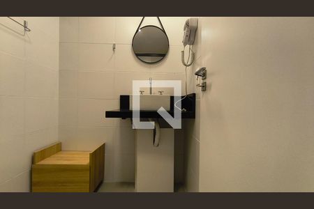Banheiro de kitnet/studio à venda com 1 quarto, 24m² em Vila Mariana, São Paulo