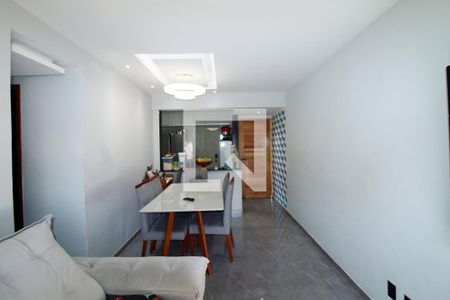 Sala de apartamento à venda com 3 quartos, 67m² em Vaz Lobo, Rio de Janeiro