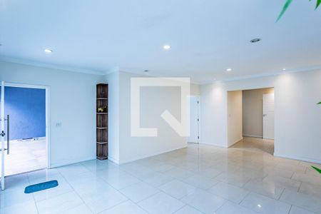 Sala de casa para alugar com 4 quartos, 200m² em Vila Pereira Barreto, São Paulo