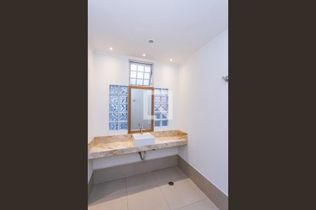 Lavabo de casa para alugar com 4 quartos, 200m² em Vila Pereira Barreto, São Paulo