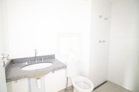 Banheiro de kitnet/studio à venda com 1 quarto, 24m² em Jardim das Acacias, São Paulo