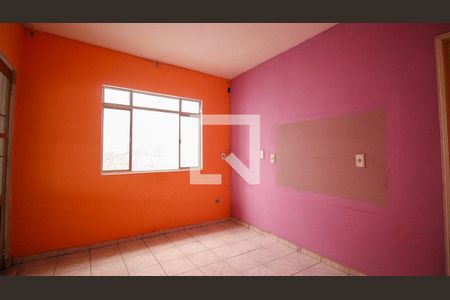 Casa para alugar com 2 quartos, 80m² em Parque Sao Rafael, São Paulo