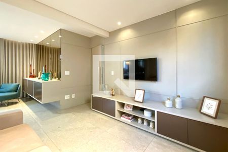 Sala de estar de apartamento à venda com 3 quartos, 106m² em Santo Antônio, Belo Horizonte