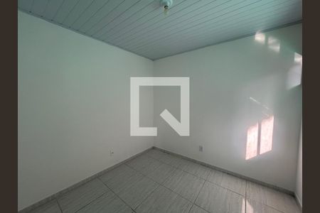 Quarto 1 de casa para alugar com 2 quartos, 52m² em Vila Valqueire, Rio de Janeiro