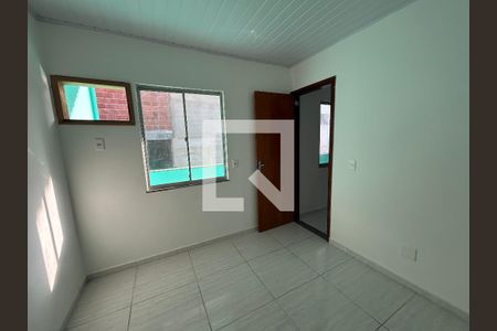 Quarto 1 de casa para alugar com 2 quartos, 52m² em Vila Valqueire, Rio de Janeiro