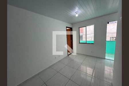 Sala de casa para alugar com 2 quartos, 52m² em Vila Valqueire, Rio de Janeiro
