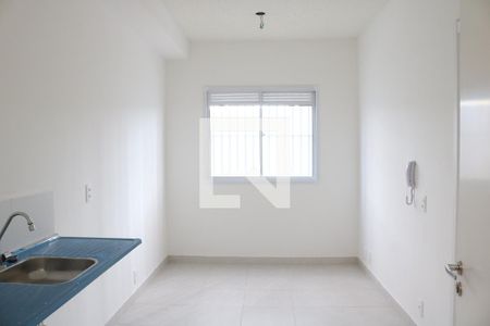 Sala e Cozinha Integrada de apartamento para alugar com 1 quarto, 24m² em Parque Industrial Tomas Edson, São Paulo