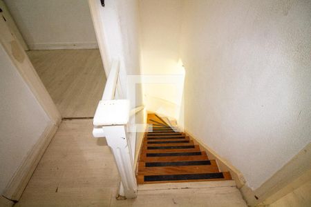 Escada de casa para alugar com 4 quartos, 158m² em Brooklin, São Paulo