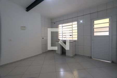 Sala e Cozinha de casa para alugar com 1 quarto, 42m² em Vila Ester, São Paulo