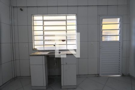 Sala e Cozinha de casa para alugar com 1 quarto, 42m² em Vila Ester, São Paulo