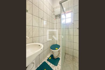 Banheiro de apartamento para alugar com 1 quarto, 48m² em São João do Rio Vermelho, Florianópolis
