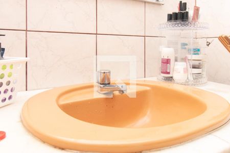 Banheiro do Quarto 1 de casa à venda com 4 quartos, 126m² em Vila Nova, Porto Alegre