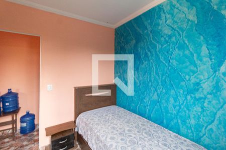 Quarto 2 de apartamento para alugar com 2 quartos, 44m² em Parque Roseira, Carapicuíba