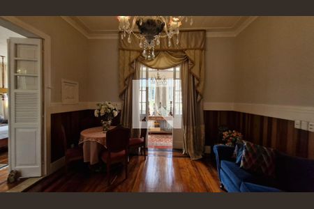 Casa à venda com 7 quartos, 1040m² em Cosme Velho, Rio de Janeiro