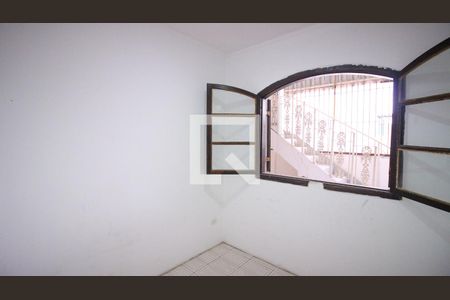 Quarto 2 de casa para alugar com 10 quartos, 324m² em Vila Antonieta, São Paulo