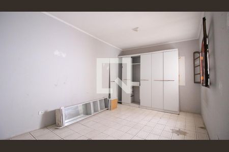 Quarto 1 de casa para alugar com 10 quartos, 324m² em Vila Antonieta, São Paulo