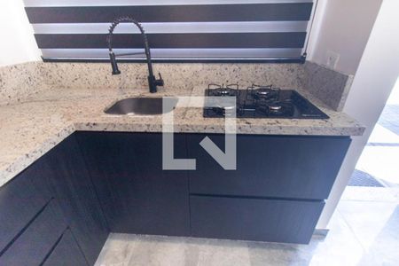 Sala/Cozinha de apartamento para alugar com 1 quarto, 33m² em Hauer, Curitiba