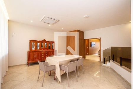Casa à venda com 5 quartos, 501m² em São Francisco, Niterói