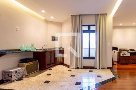 Casa à venda com 5 quartos, 501m² em São Francisco, Niterói