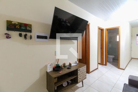 Sala de casa para alugar com 2 quartos, 55m² em Jardim Betânia, Cachoeirinha