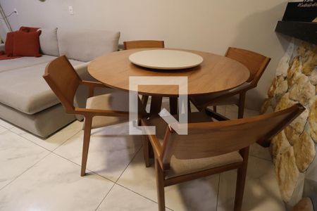 Sala de casa para alugar com 3 quartos, 93m² em Santa Rosa, Uberlândia