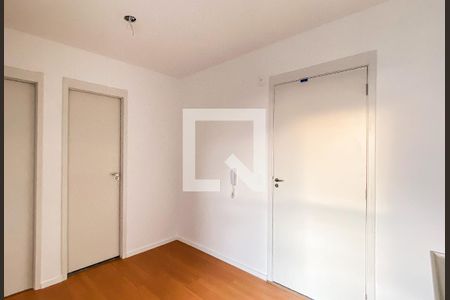 Sala/cozinha de apartamento para alugar com 2 quartos, 28m² em Jardim Danfer, São Paulo