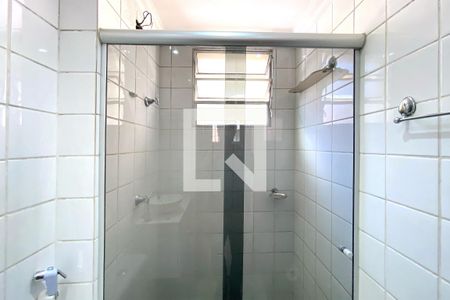 Banheiro de apartamento à venda com 2 quartos, 52m² em Graça, Belo Horizonte