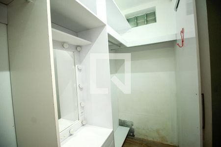 Closet da suíte 1 de casa para alugar com 5 quartos, 200m² em Vila Apiai, Santo André