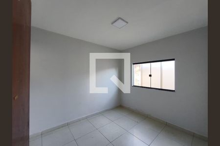 Quarto de casa para alugar com 4 quartos, 230m² em Setor Faicalville, Goiânia