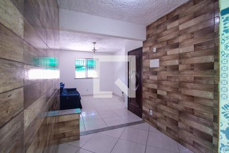 Sala de apartamento para alugar com 2 quartos, 60m² em Colubandê, São Gonçalo