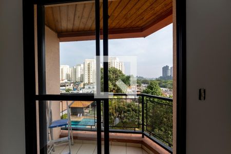 Varanda de apartamento para alugar com 2 quartos, 55m² em Jardim Tupanci, Barueri