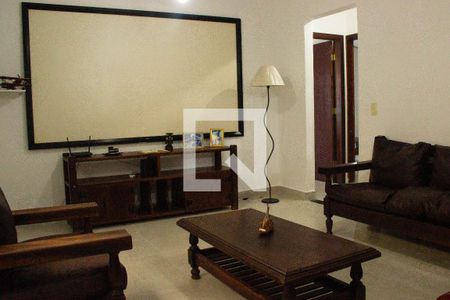 Apartamento para alugar com 3 quartos, 110m² em Braga, Cabo Frio