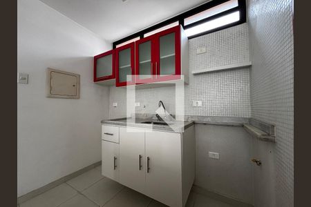 Cozinha de apartamento para alugar com 1 quarto, 42m² em Vila Madalena, São Paulo