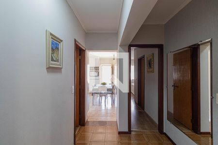 Corredor de casa à venda com 4 quartos, 180m² em Jardim São Nicolau, São Paulo