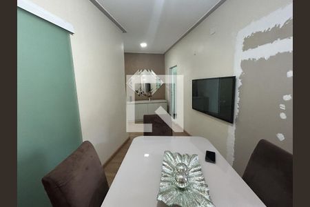 Sala de casa para alugar com 2 quartos, 150m² em Vila Valqueire, Rio de Janeiro