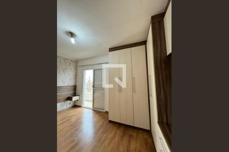 Quarto  de casa à venda com 3 quartos, 195m² em Vila Romero, São Paulo