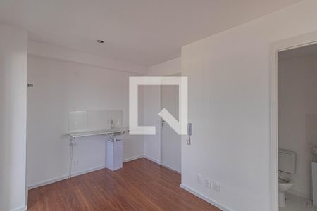 Sala e Cozinha de apartamento para alugar com 2 quartos, 36m² em Jardim Danfer, São Paulo