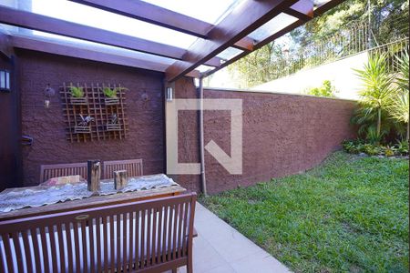 Quintal  de casa de condomínio à venda com 3 quartos, 196m² em Tristeza, Porto Alegre