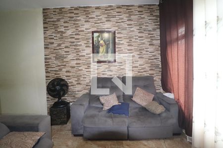 Sala de casa à venda com 3 quartos, 120m² em Vila Cecilia Maria, Santo André