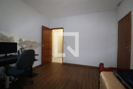 Quarto 2 de casa à venda com 3 quartos, 120m² em Vila Cecilia Maria, Santo André