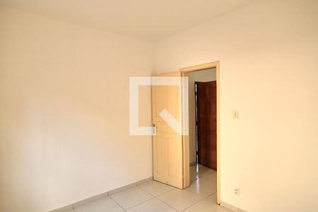 Quarto 1 de casa para alugar com 2 quartos, 150m² em São Cristóvão, Belo Horizonte