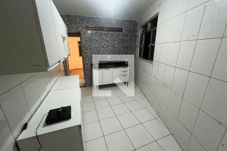 Cozinha de casa para alugar com 2 quartos, 4m² em Jardim Vinte E Cinco de Agosto, Duque de Caxias