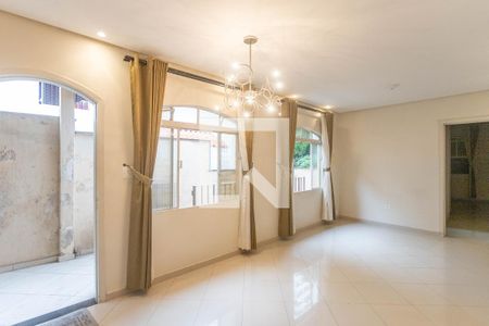 Sala  de casa à venda com 3 quartos, 160m² em Centro, Diadema