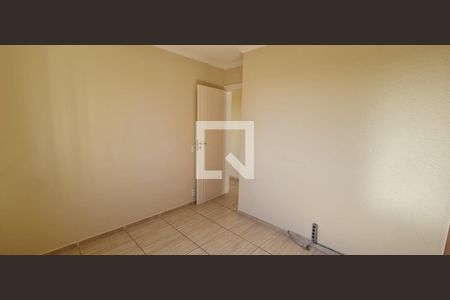 Quarto de apartamento para alugar com 3 quartos, 77m² em Mansões Santo Antônio, Campinas