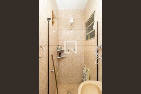 Banheiro da Suíte 1 de casa à venda com 3 quartos, 6m² em Vila Sabrina, São Paulo