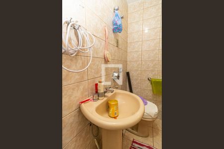 Banheiro da Suíte 1 de casa à venda com 3 quartos, 6m² em Vila Sabrina, São Paulo