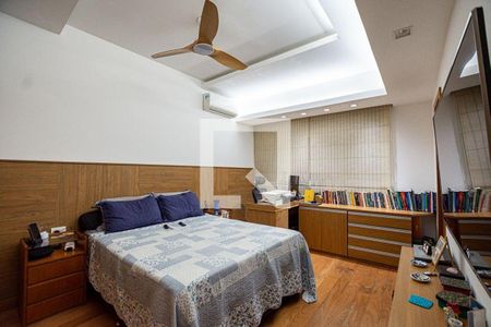 Apartamento à venda com 3 quartos, 180m² em Icaraí, Niterói