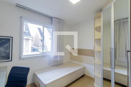 Quarto 2 de casa de condomínio para alugar com 3 quartos, 140m² em Hauer, Curitiba