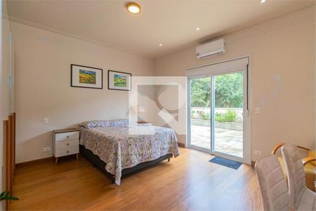 Casa à venda com 3 quartos, 269m² em Jardim Petropolis, São Paulo