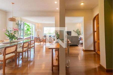 Casa à venda com 3 quartos, 269m² em Jardim Petropolis, São Paulo
